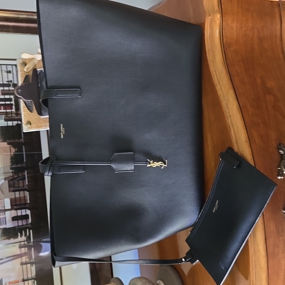 Handbag - Picture 3 of 3